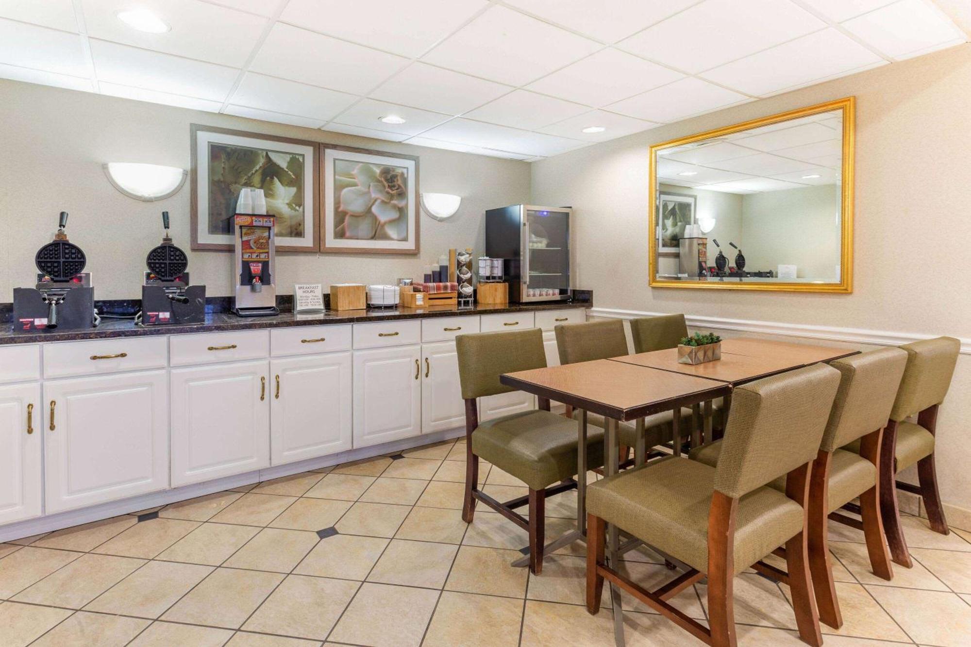 La Quinta By Wyndham Chicago Gurnee Hotel Eksteriør billede